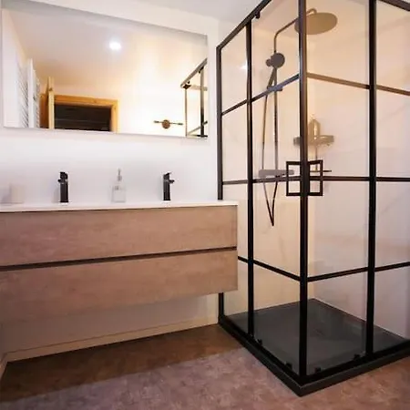 Pétillant Aux 3 étangs Avec Spa, Sauna Et Véranda *