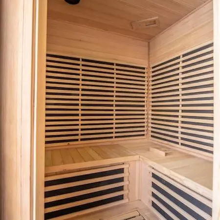 Pétillant Aux 3 étangs Avec Spa, Sauna Et Véranda Chalet *